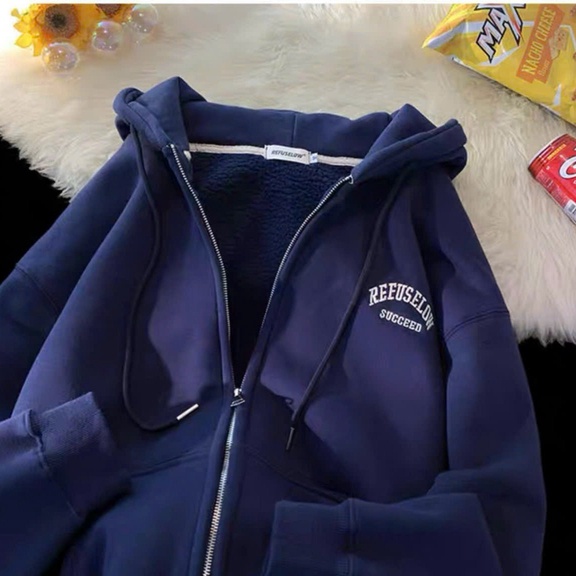 Áo khoác nỉ form rộng thêu chữ cực chất cho nữ | lumluon