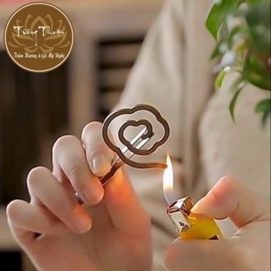 Chuyện mùi nhang trầm hương vân mây cho lòng mình nhẹ tênh